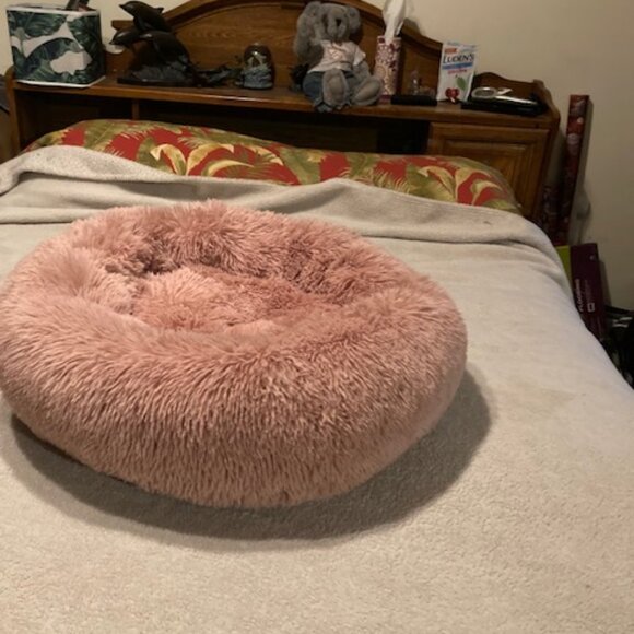 Best Friends by Sheri calming bed - Picture 2 of 9